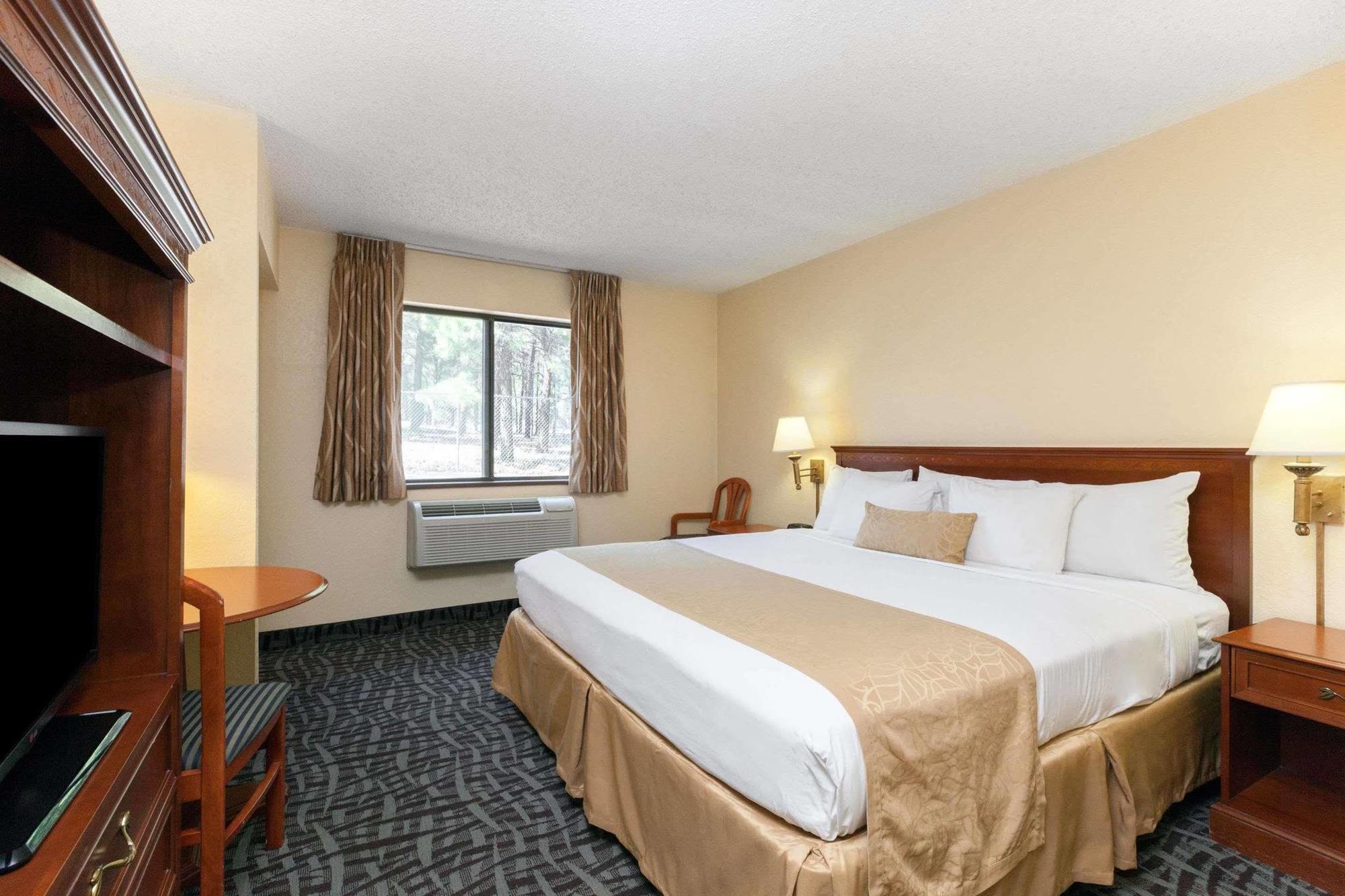 Super 8 By Wyndham Hotel 3*